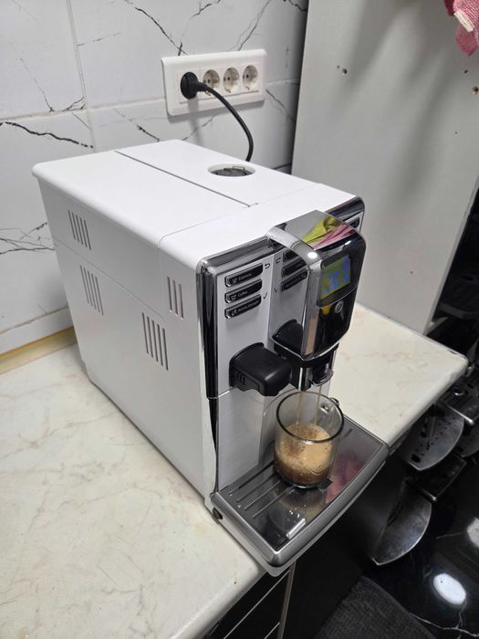 Espressor Automat Philips EP5961 Aparat cu Cafea Boabe Saeco Incanto