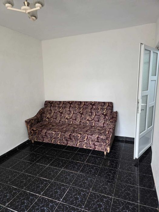 Închiriez apartament