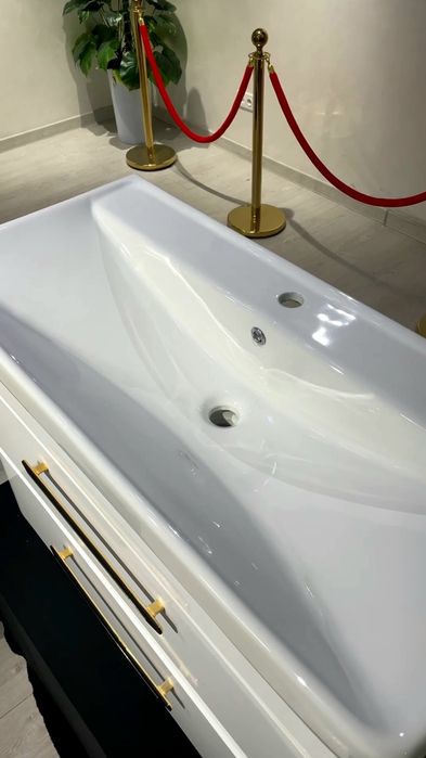 Pvc dan shoflar eshik qirralari aylana Шкафы закругленные для ванны