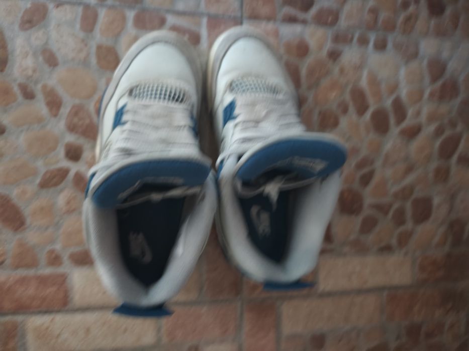 air jordan 4 кроссовки срочно продаю