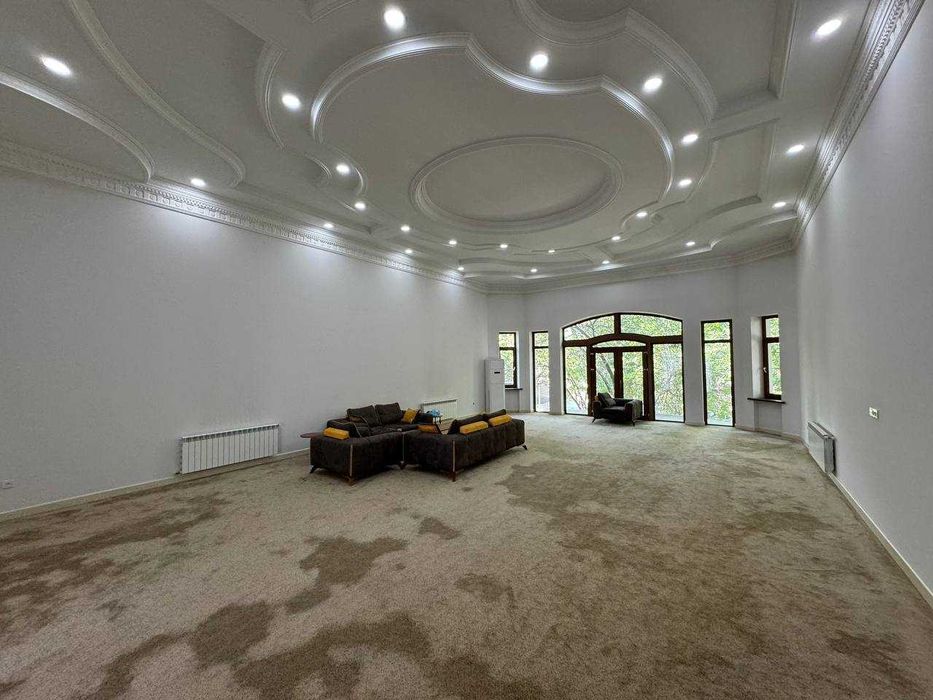 Продаётся здание- офис, садик