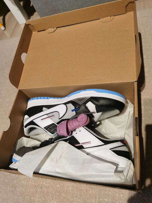 Nike Dunk Low Scrap, noi in cutie