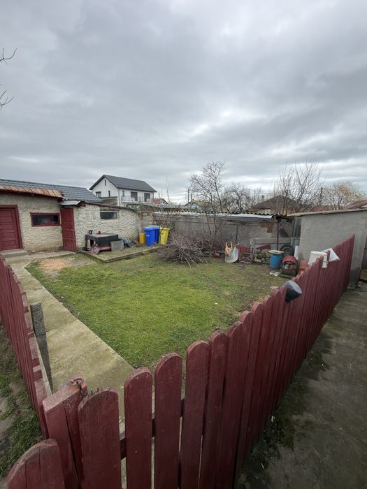 Casa corbu de jos la 10 minute  distant de mare cu masina
