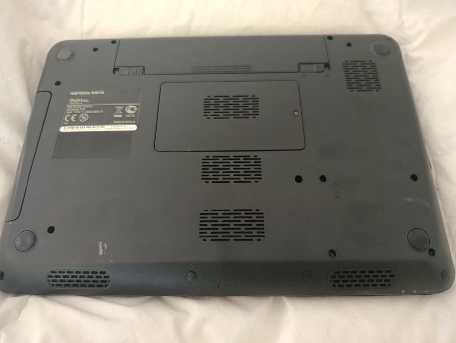 Лаптоп DELL inspiron 5010
