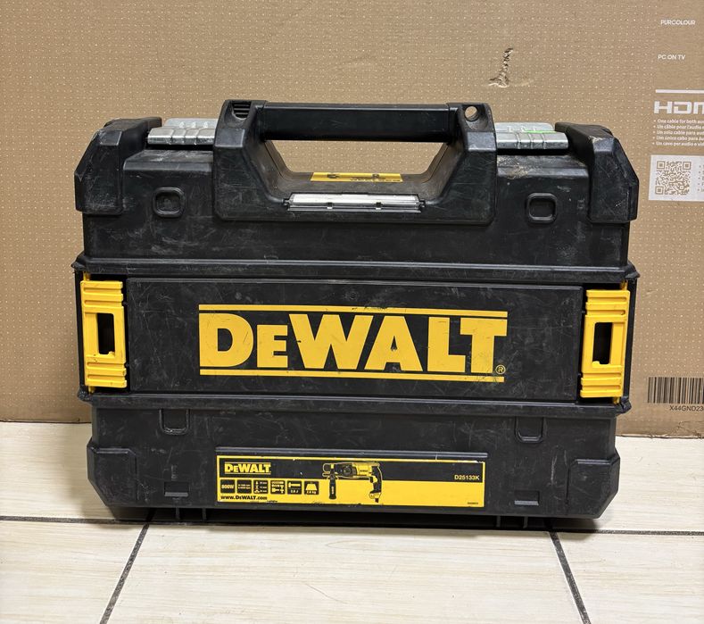 MDM vinde: Ciocan rotopercutor Dewalt D25133K.