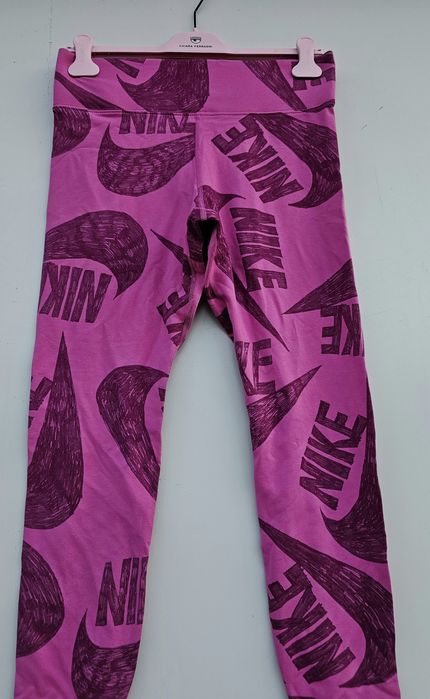 Nike оригинален дамски клин нов Л размер