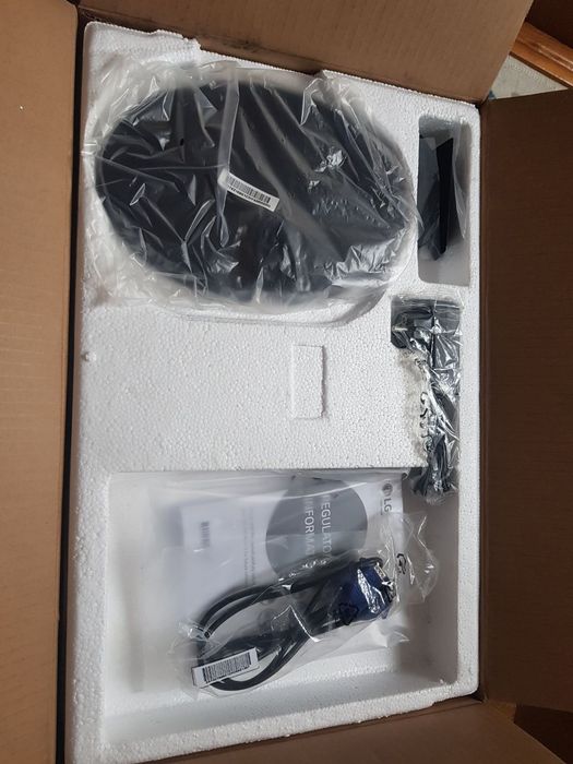 LG monitor 22 FULL HD