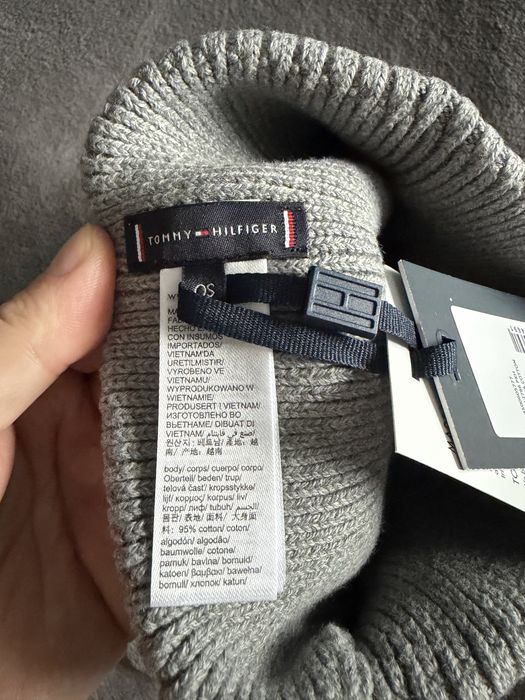 Tommy Hilfiger Flag beanie caciula unisex gri cu logo mic brodat bumbac pima OS noua originala 100%