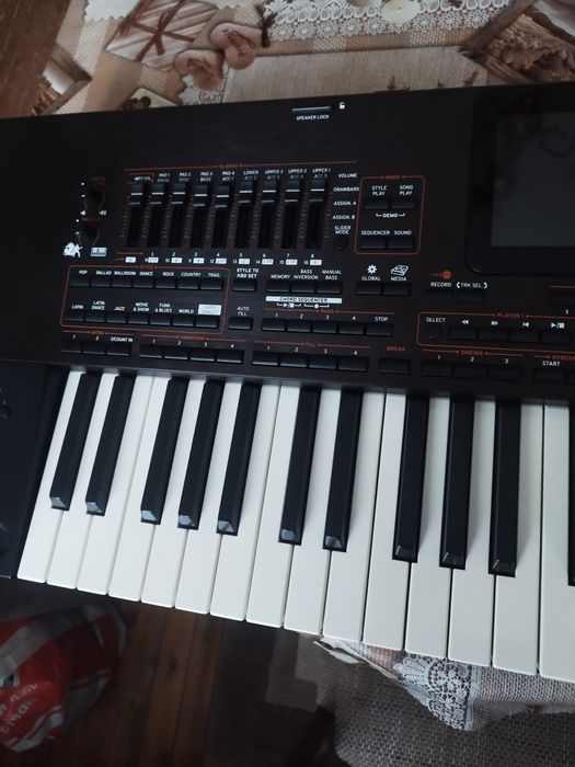 ПРОДАВАМ Korg Pa4 - 61 keyboards ОТЛИЧЕН !