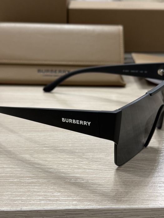 Оригинальные очки Burberry унисекс