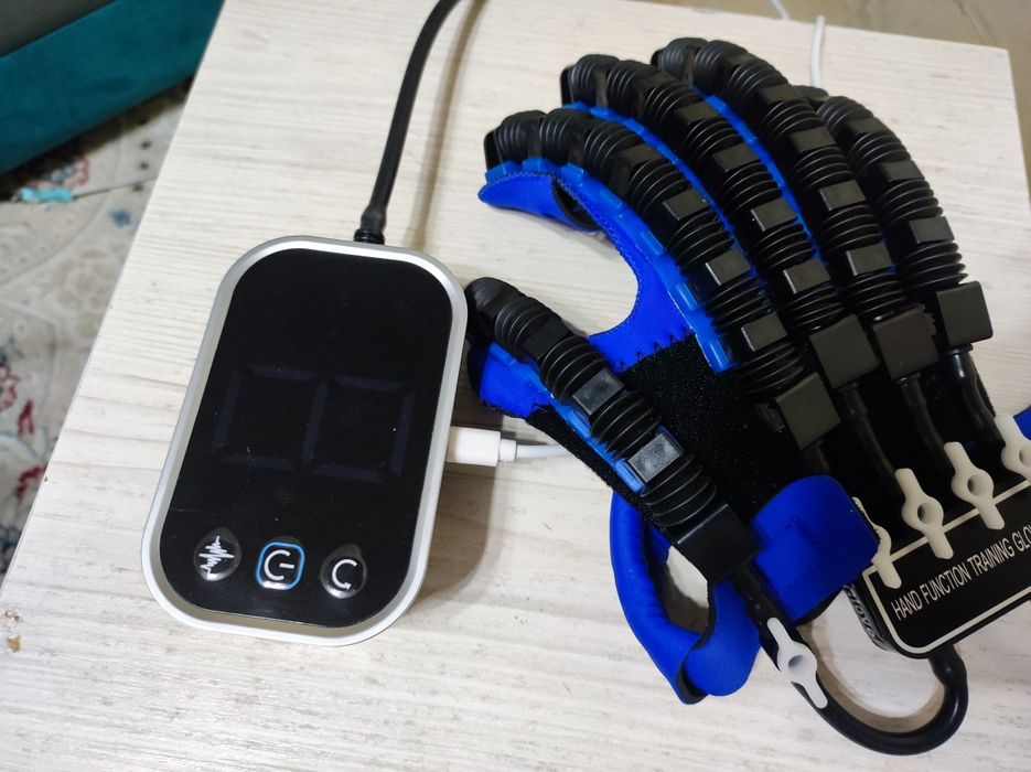 Массажёр ручной воздушно-компрессионный .