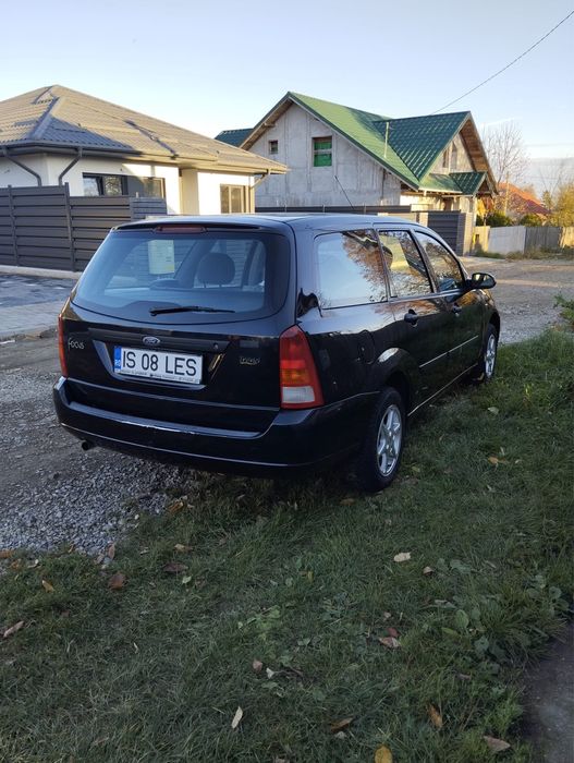 Vand ford focus 1.6 16v sau dezmembrez