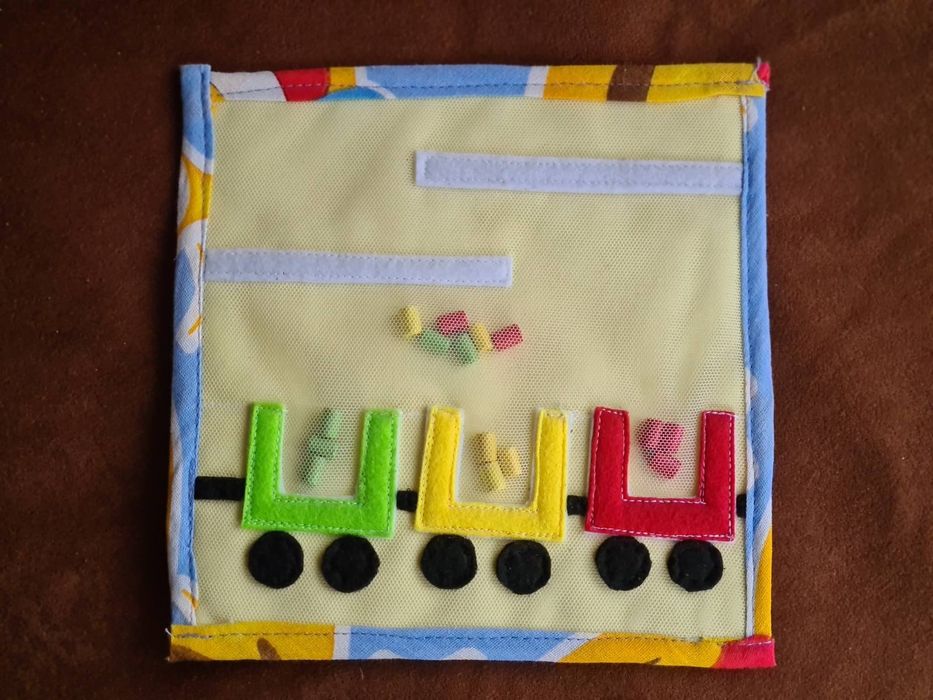 Тиха книжка Монтесори