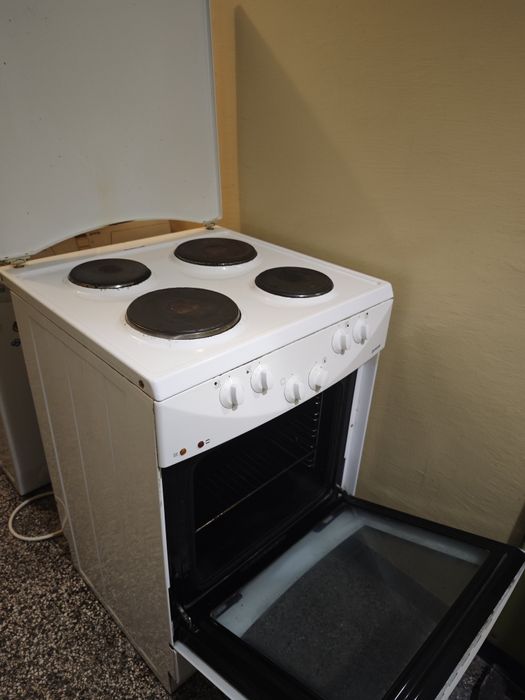 Електрическа Печка Gorenje 60см