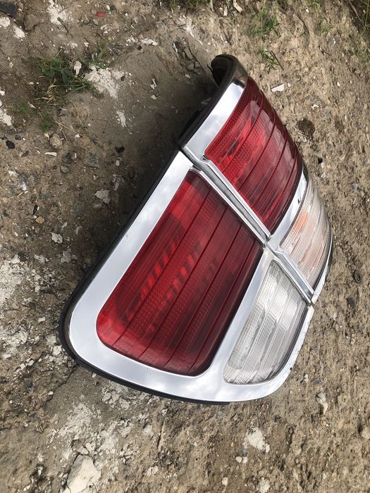 Фонарь LEXUS LX470