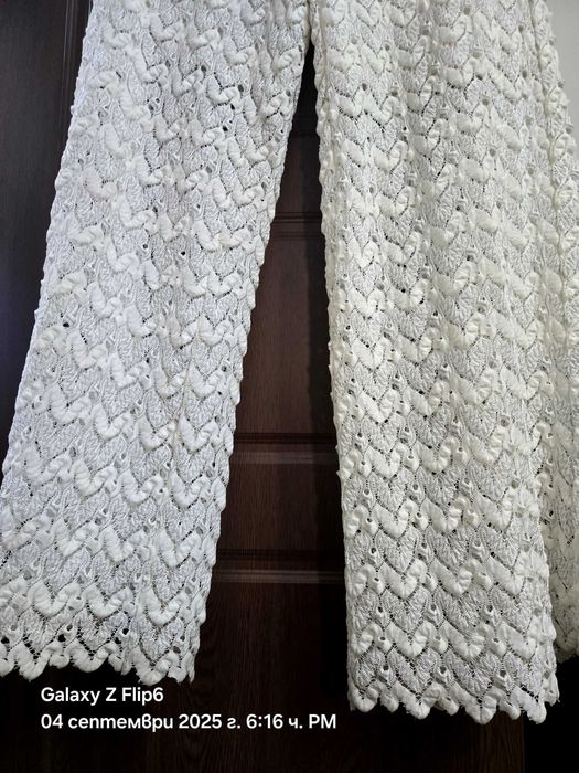 Плетен панталон с рязана дантела