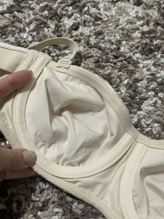 Sutien nou crem Triumph 75B