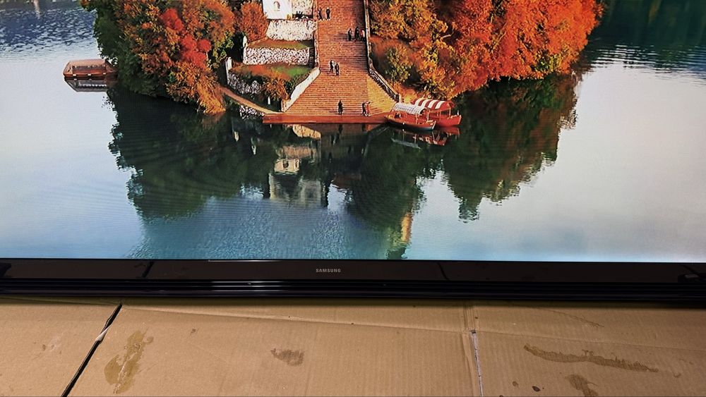 Televizor Samsung 55”(140cm) full Hd