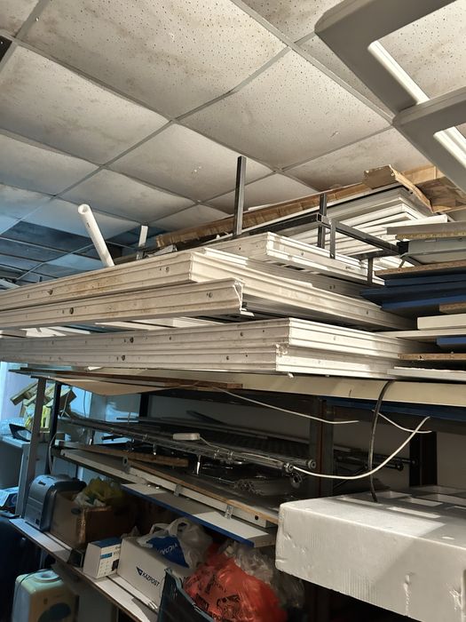 Пластиковые перегородки с дверью