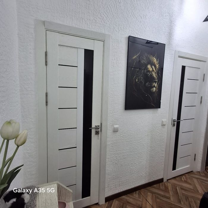 Продаётся своя  Чиланзар -1  высокопотолочка кирпич 2/4/4