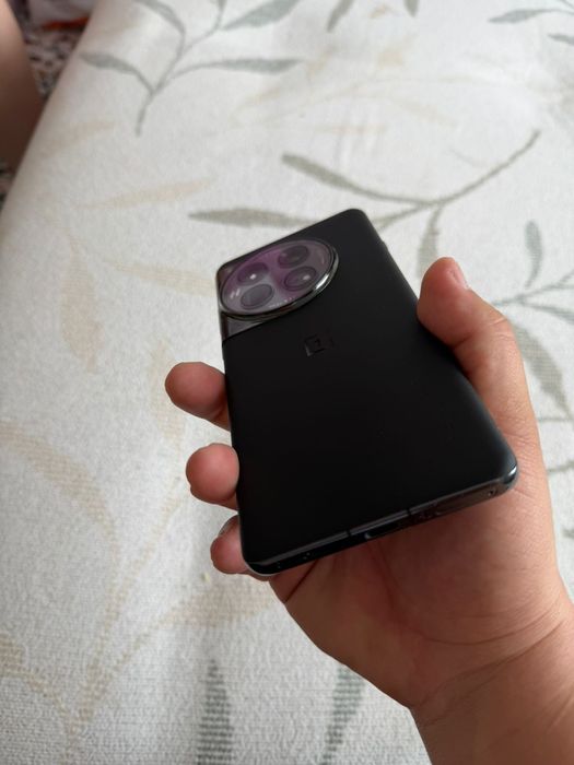 One Plus 12 256gb