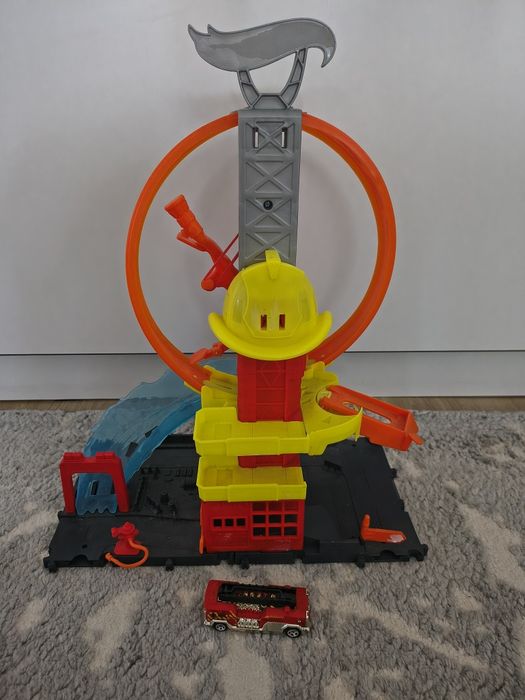 Statie pompieri Hot Wheels 80