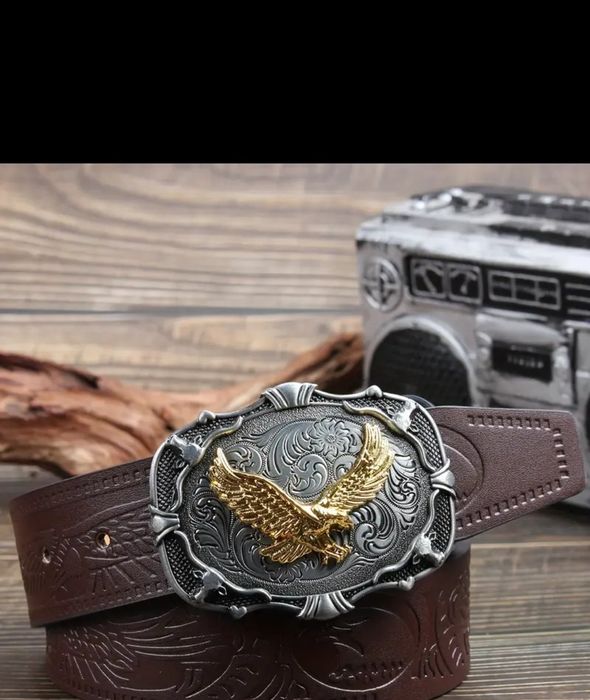 Продавам нов колани от PU кожа