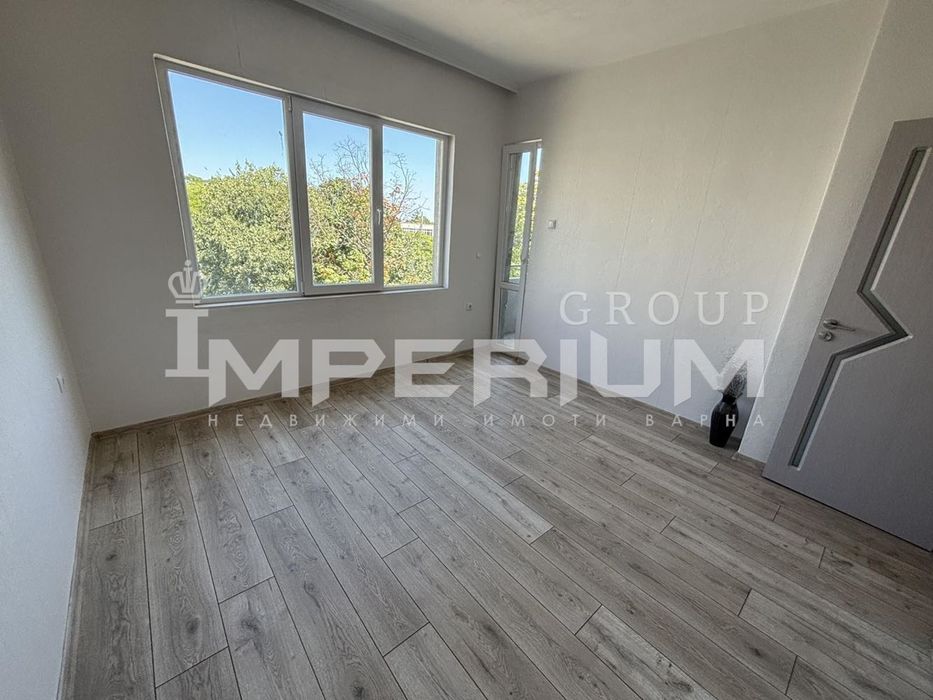 Дава се под наем Офис в Варна, Спортна зала - 100 кв.м за 765 € - Снимка #2