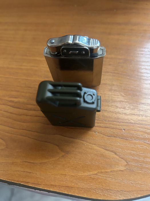 Brichete vechi de colectie Jerrican japan si Elfa sport