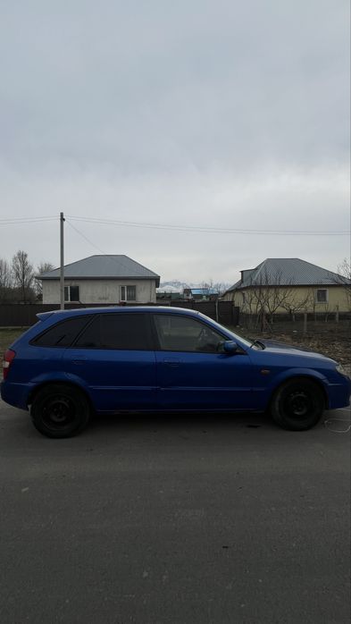 Мазда 323 хетчбек