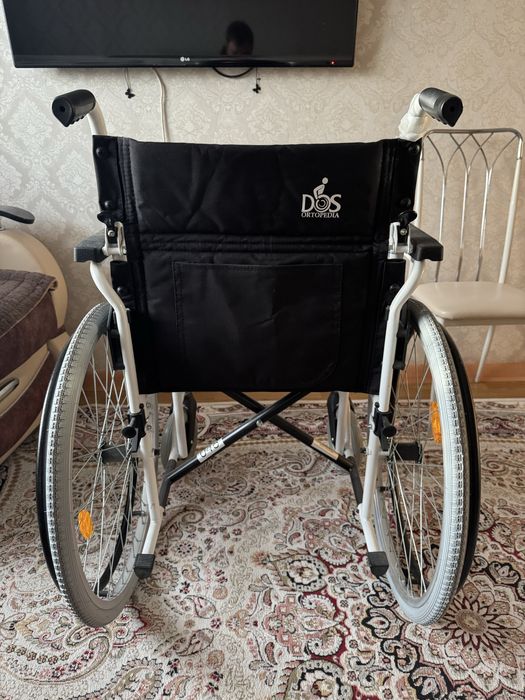 Инвалидная колсяка