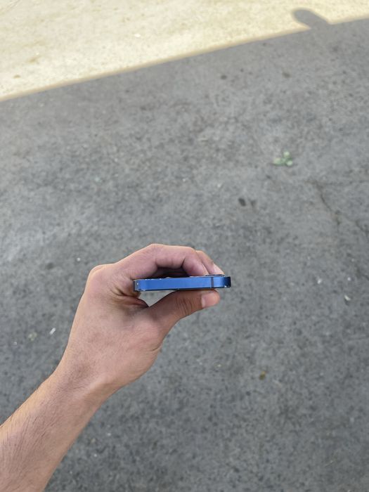 Iphone 12 mini srochna sotiladi