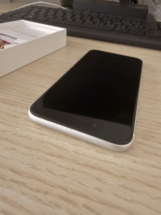 Iphone SE 2020, 64GB, White, 80% батерия