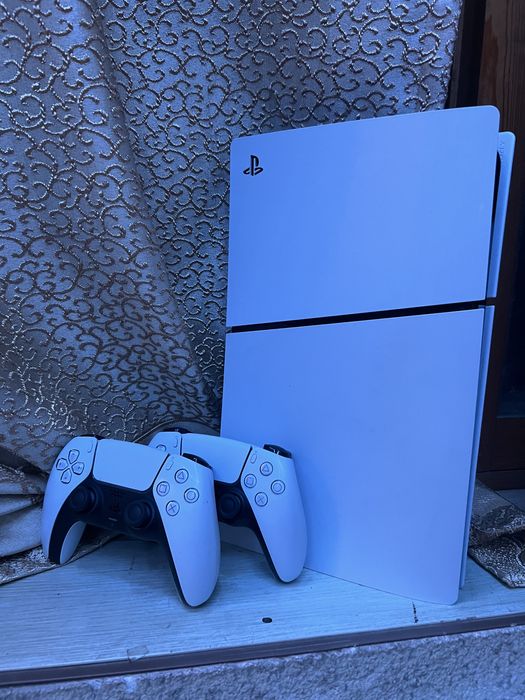 Play Station 5 Slim 1TB + Top games