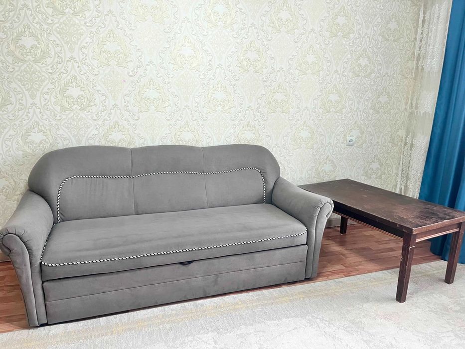 Продам диван со столом (можно по отдельности)