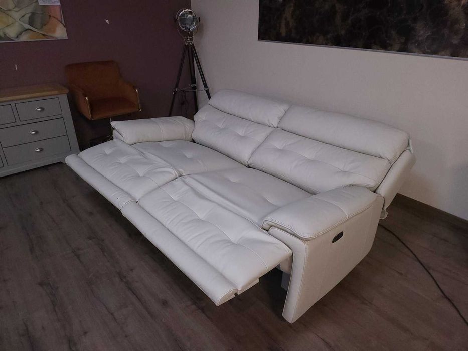 Дизайнерски светло кремав кожен диван тройка с ел релакс механизъм