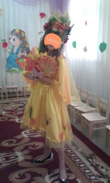 Женское платье для худенькой девочки лет 14-15