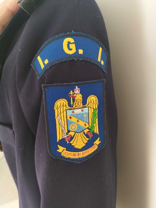 Haine militar damă