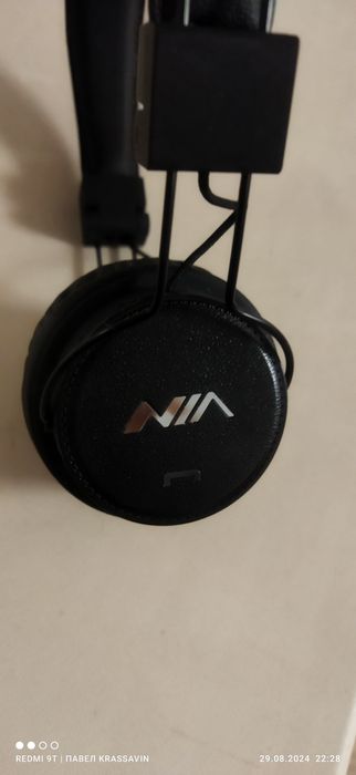 Продам блютуз наушники.