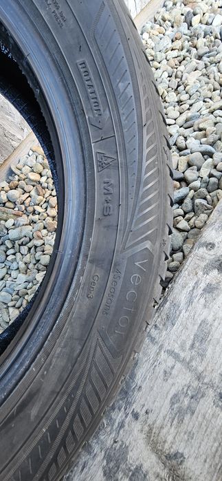 Anvelopa Vector4Seasons 195/55 R16 91H Goodyear 205/60 R16 92H