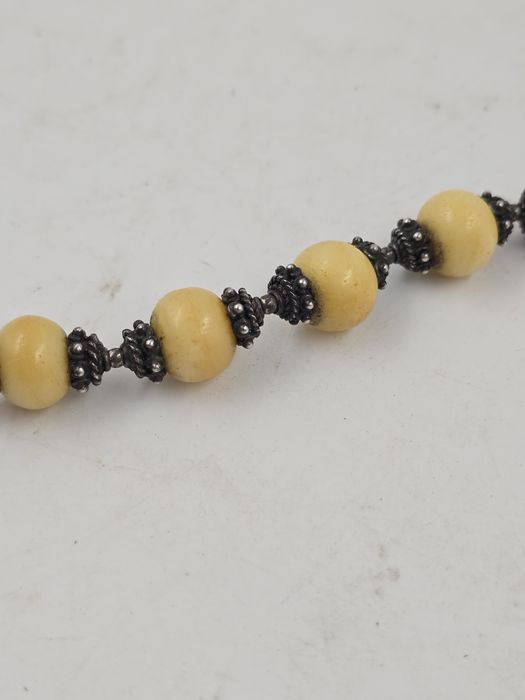 Coliere argint si os