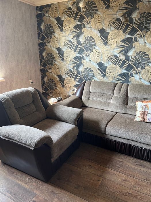 Продам дёшево угловой диван