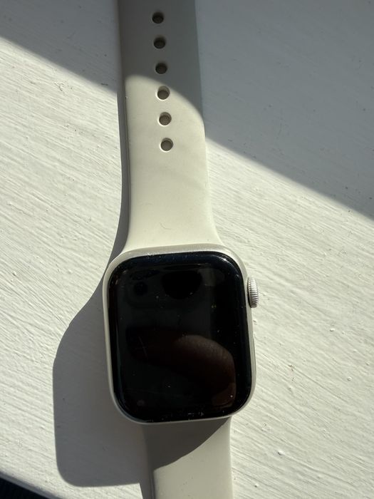 Apple Watch Series 7 - като нов + 4 каишки (вкл. оригинална)