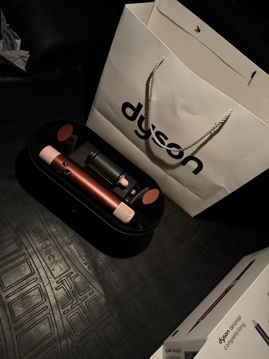 Dyson фен новый