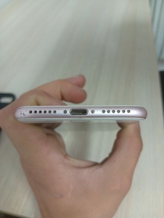 iPhone 7 бу     продам не дорого