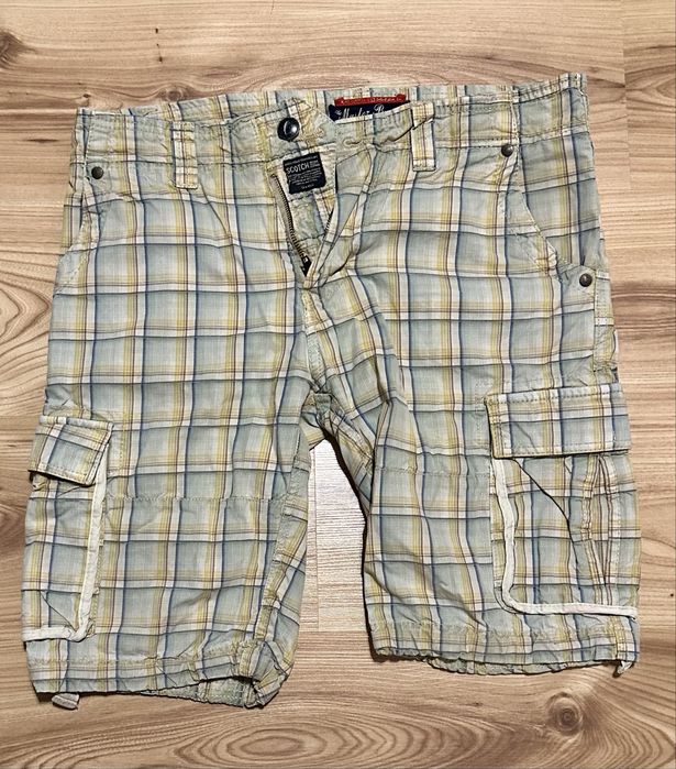 Hugo Boss,Finest Board,GURU,Scoth&Soda,Volcom,Scotch&Soda,Levis,Diesel,Colmar,Take Two,Enos jeans