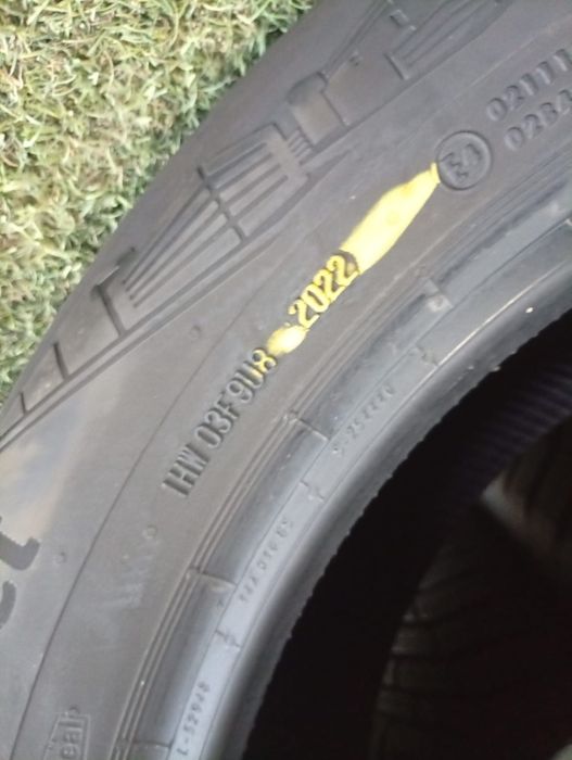 235 55 18 Continental 4 Season
