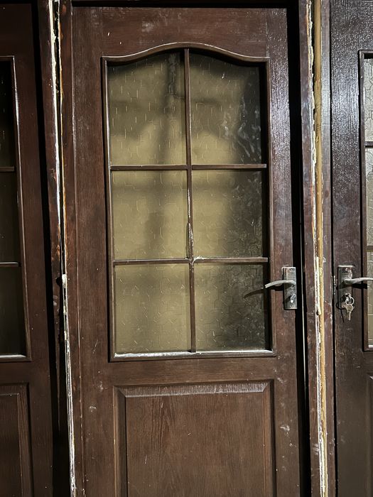 Межкомнатные двери продаю