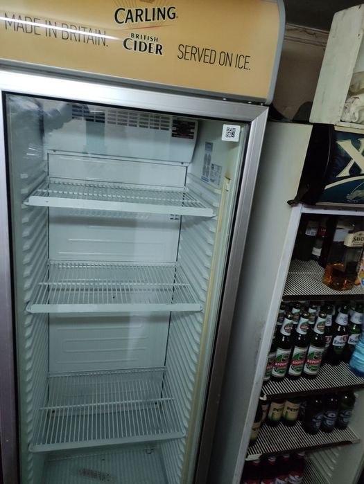 Хладилна витрина