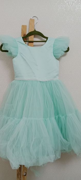 Продам детское  платье